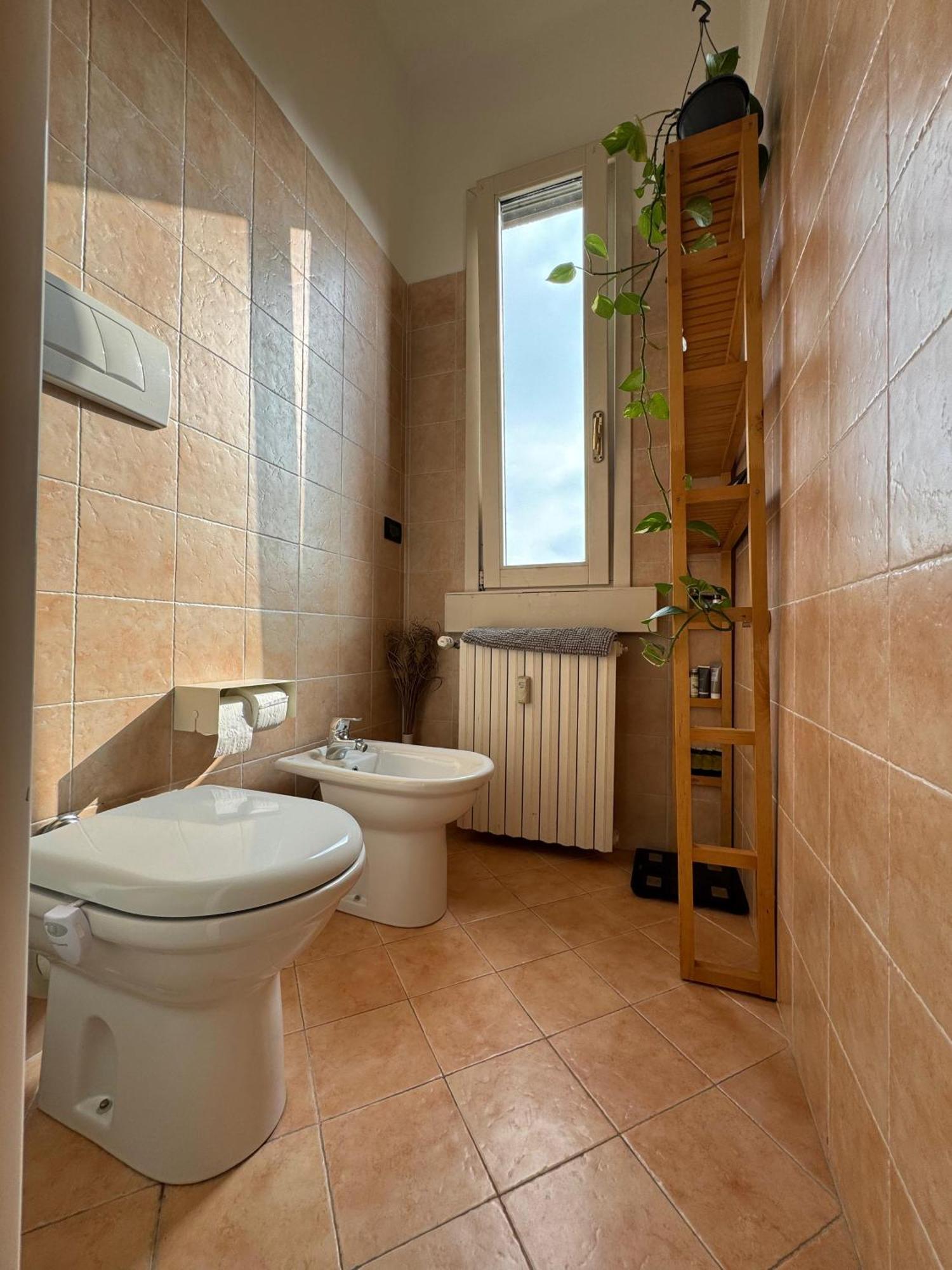 Trilocale Con Due Balconi A Isola Porta Nuova Apartment Milan Luaran gambar