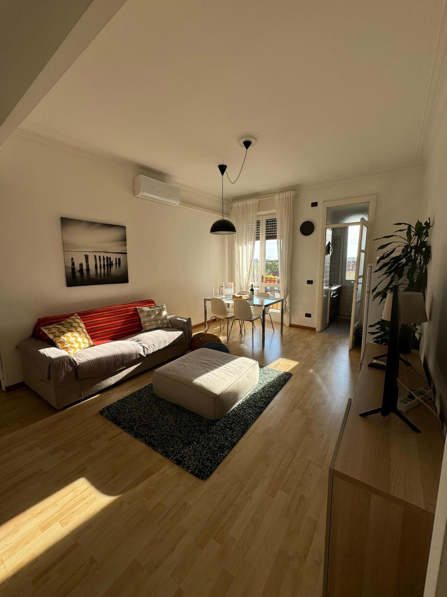 Trilocale Con Due Balconi A Isola Porta Nuova Apartment Milan Luaran gambar